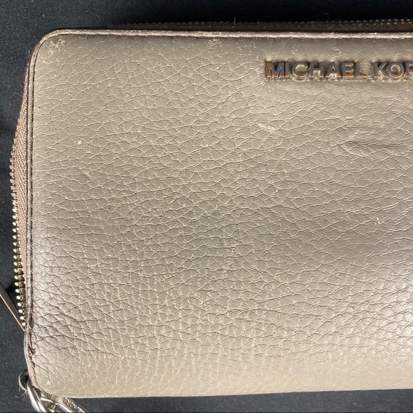 Michael Kors double zip around leather wristlet - Picture 2 of 13